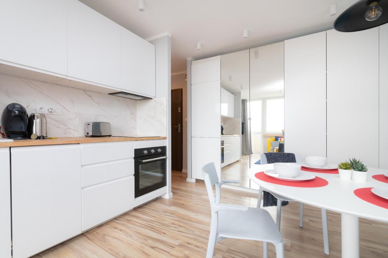 Beautiful 2 Rooms Flat With Balcony Varsóvia Exterior foto